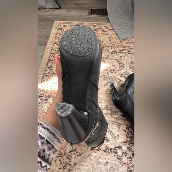 100% natural Leather Heeled Boots in black,used once - Picture 13 of 14
